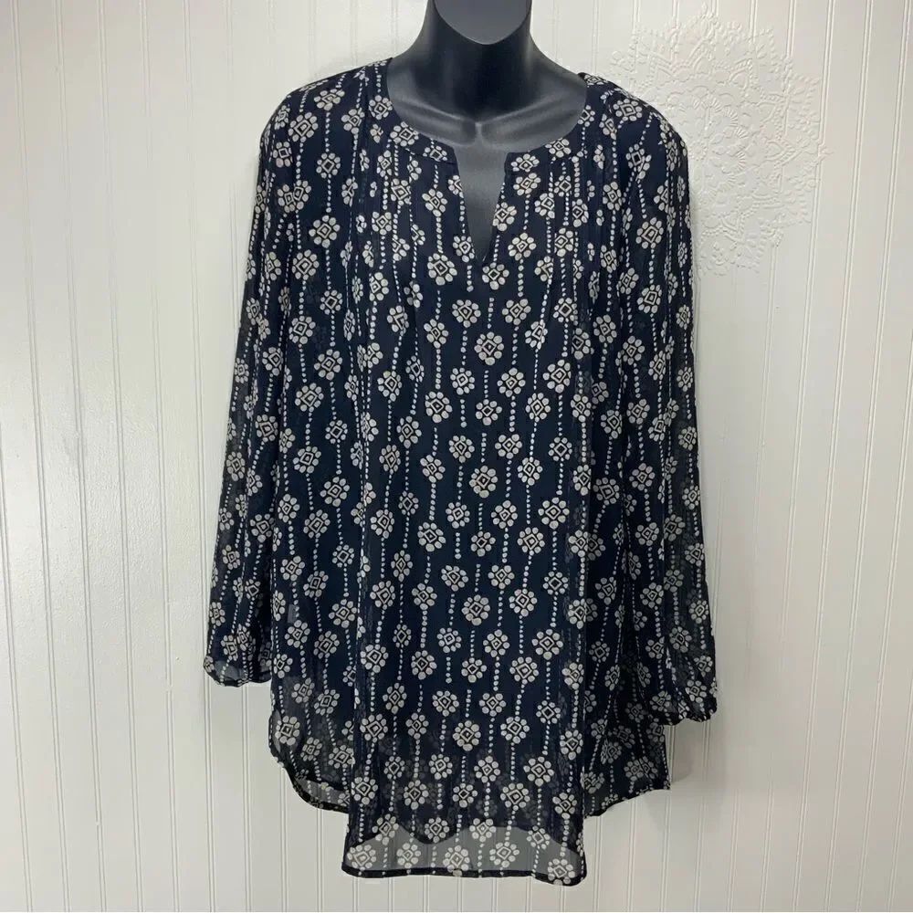 ANN TAYLOR LOFT Semi sheer tunic blouse